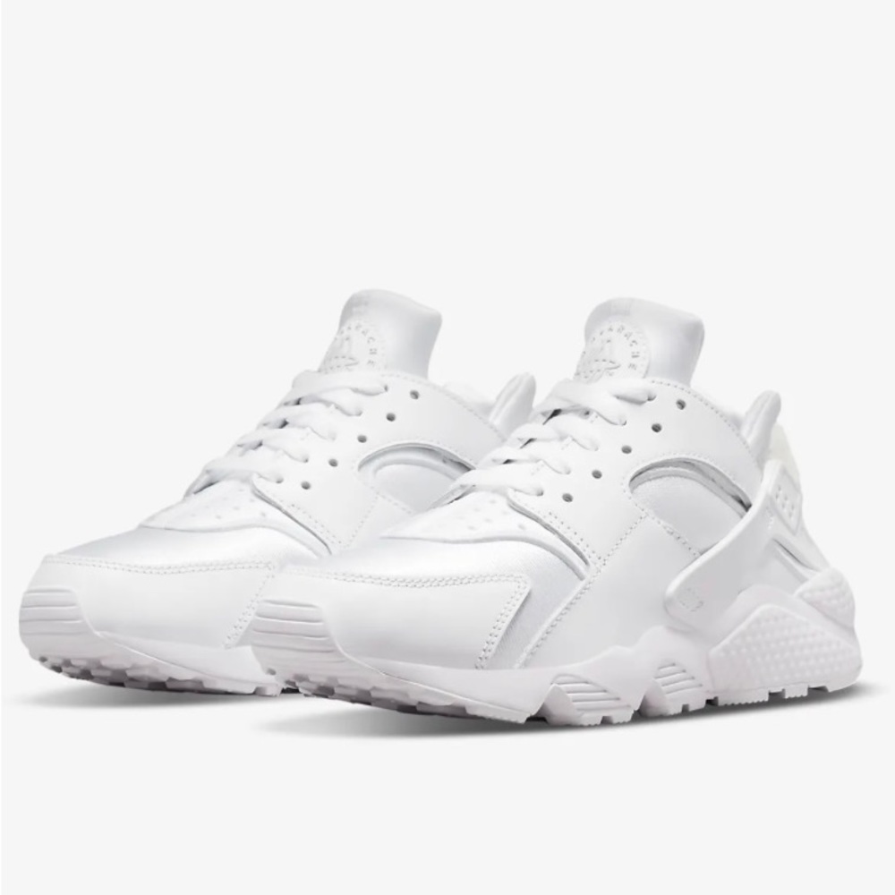 NIB 👟✨Nike Air Huarache Sneaker Run Triple White Pure Platinum Size 6.5 Retro